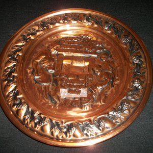 VINTAGE BIG POUNDED COPPERY PLATE FAMILY AT WELL
